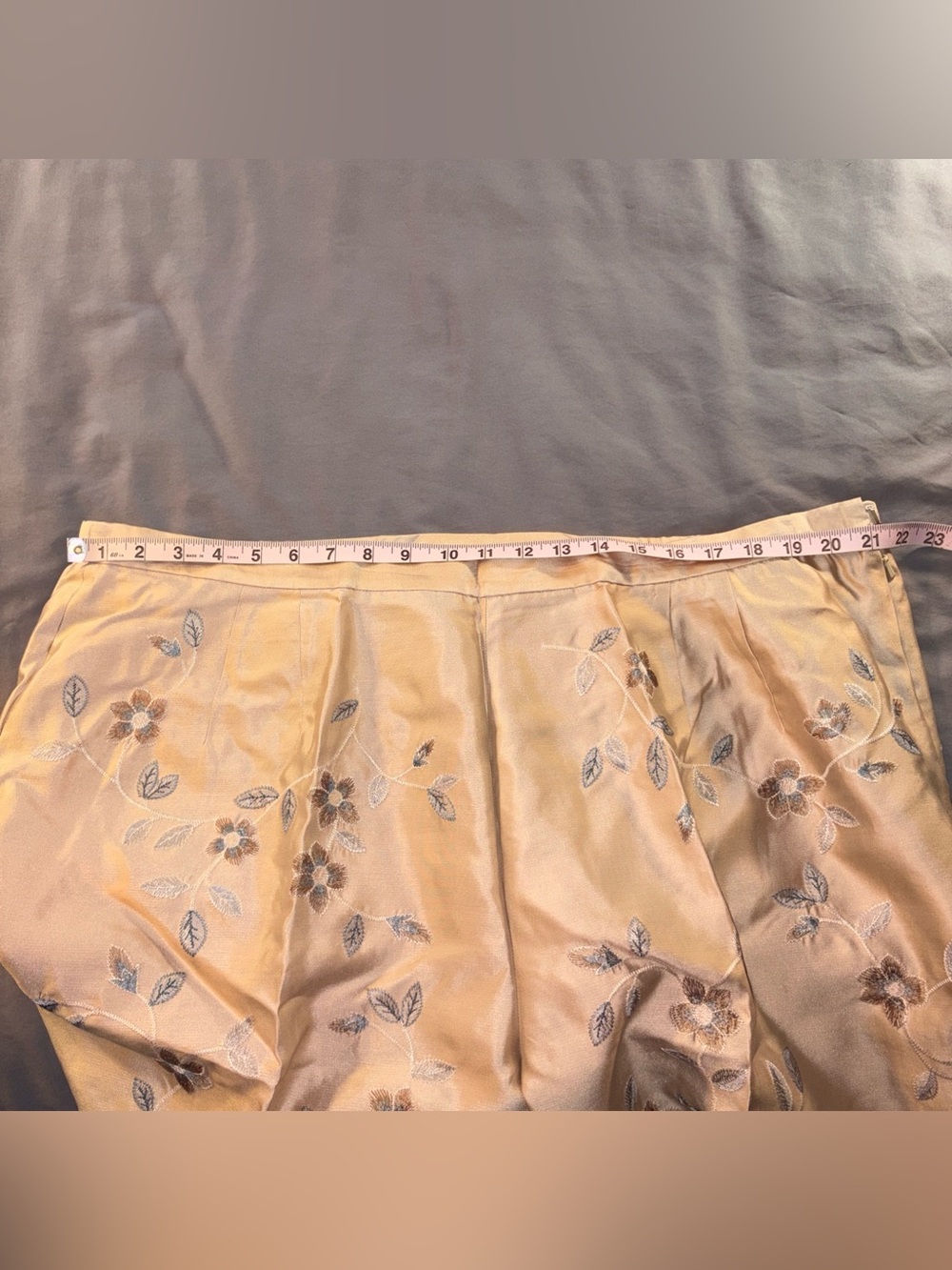 Talbots Silk Embroidered Trouser Pants Sz 22W Champagne Gold Blue Flowers Spring - Picture 4 of 13
